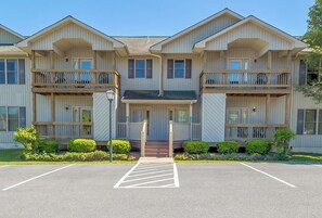 All within the condo-style units of Woodstone Casa de Campo.