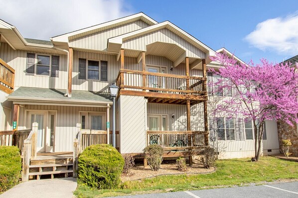 Welcome to Woodstone Meadows Two Bedroom