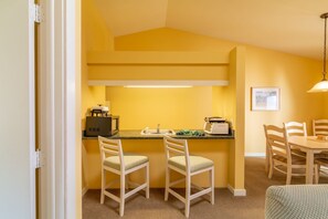 Eagle Trace One Bedroom Condo