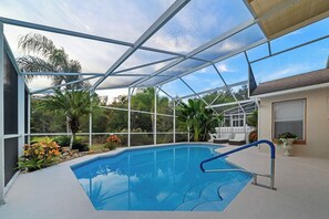 Beautiful Pool #Disney #Parks #kingdom #springs #poolhouse #Vacation #Rental #waterpark #davenport #Kissimmee #Orlando #universal #citywalk #legoland #shortstay #longstay