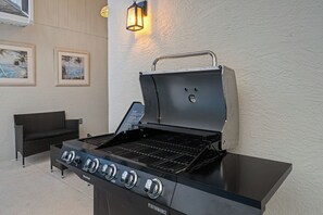 Optional Grill #Disney #Parks #kingdom #springs #poolhouse #Vacation #Rental #waterpark #davenport #Kissimmee #Orlando #universal #citywalk #legoland #shortstay #longstay