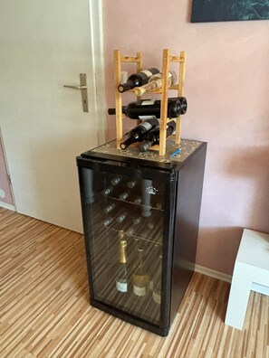 Wohn-Essbereich mit Weinkühlschrank zum genießen