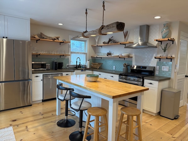 Fully Stocked Kitchen
