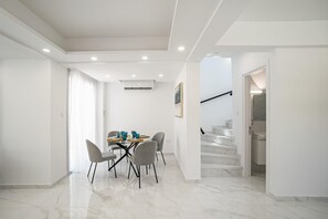 Villa Seabreeze Sofia by Ezoria Villas (13802)