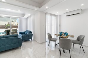 Villa Seabreeze Sofia by Ezoria Villas (13803)