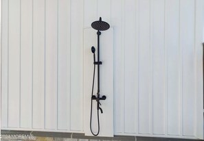 Hand-held showerhead
