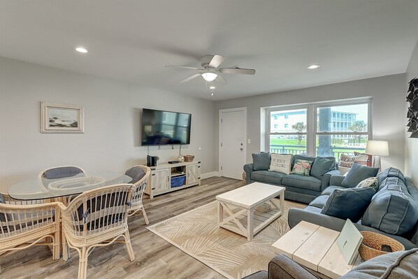 Living Room & Dining Area