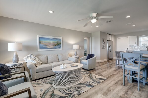Living & Dining Area