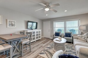 Living & Dining Area