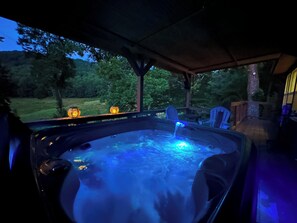 COVERED PORCH WITH HOT TUB