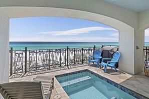 POOLS: Private, Heated Plunge Pool (6x9) on 1st Floor Patio + Large, Community Pool (0.2 miles away, heated seasonally)