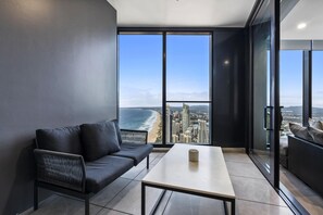 Gorgeous ocean and city views from the balcony