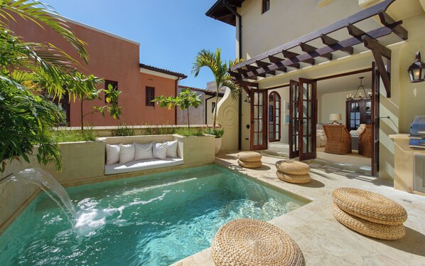 Private pool