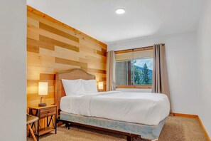 Bedroom 2: Queen bed, 2 nightstands, double closet, mountain views, lower floor