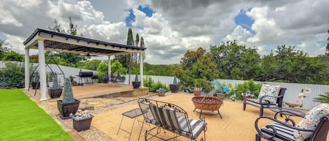 San Antonio Vacation Rental | 4BR | 2BA | 2 Steps to Enter | 2,245 Sq Ft