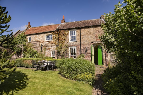 Garden Cottage, Richmond: Rear elevation