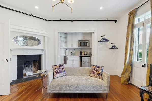 Welcome to your newly designed downtown Charleston suite! You can walk to just about anywhere downtown from this location!