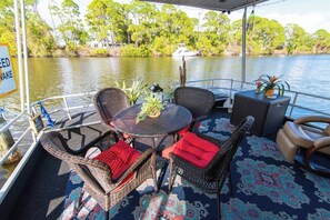 dining for four with extra seating if needed