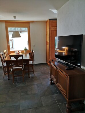 Picture 4