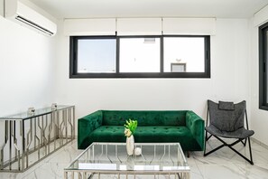 Villa Alassia 20 by Ezoria Villas (13975)