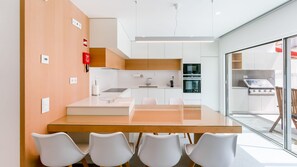 The modern kitchen has everything you need to prepare delicious meals and feel like home
#kitchen #modern #homemade #algarve #portugal