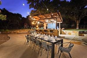 Outdoor dining
