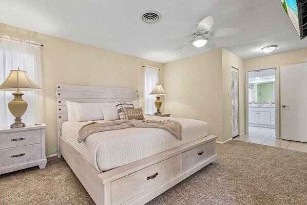 King size bed!