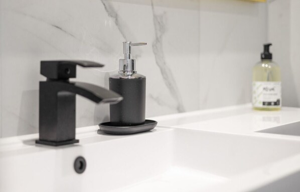 Bathroom amenities