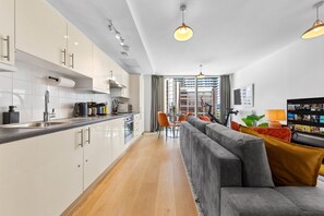 Living Room & Kitchen 