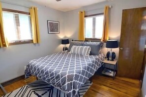 Queen Bed in Bunkroom