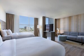 Unit with 2 Queen size beds