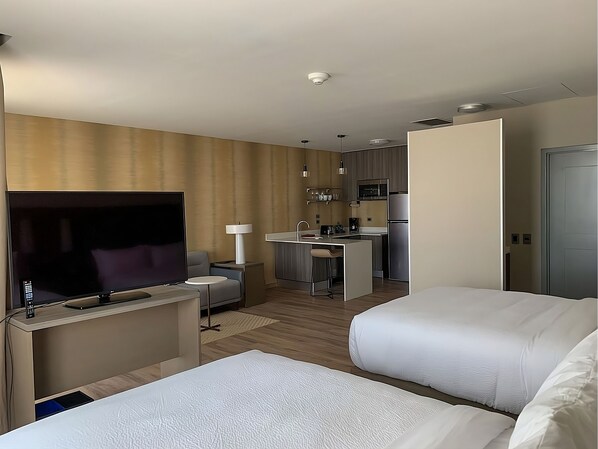 Unit with 2 Queen size beds