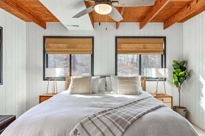 Bedroom 1 - King Bed