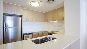 Full kitchen