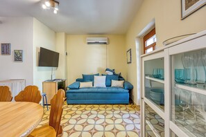 Living and dining room