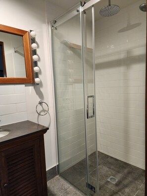 Ensuite bathroom