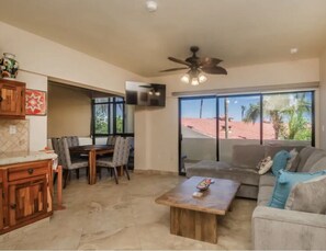Living room and comedor