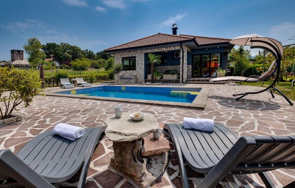 pool