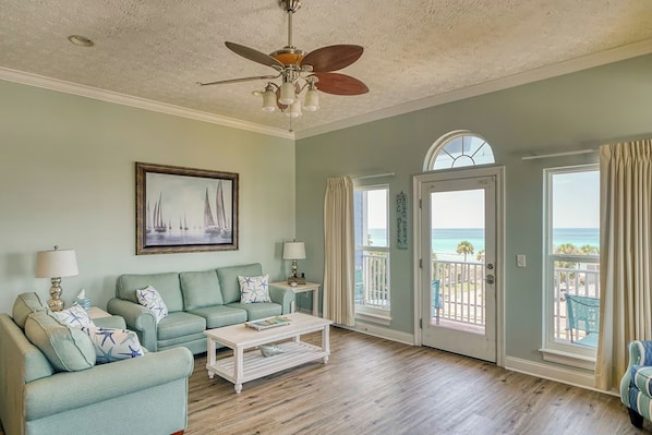 Welcome to Short Walk to the Beach 301