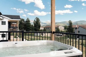 Balcony with hot tub