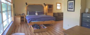 The cottage even has a trundle dog bed for your best buddies!