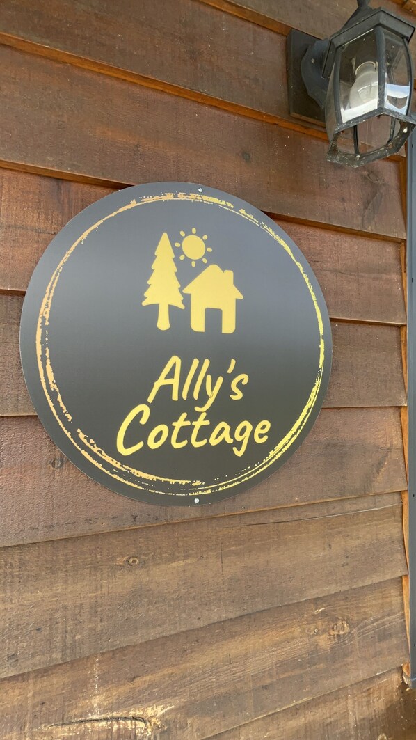Cottage Sign