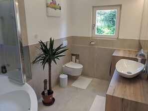 05 (1)
