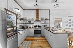 You will find everything you need - from cookware to complimentary coffee. 