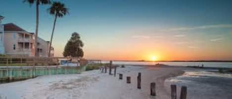 Strand