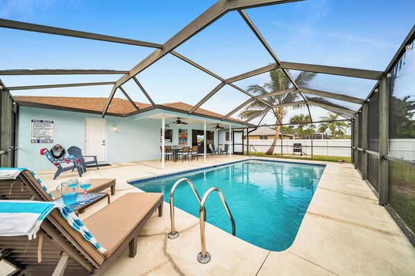 Enjoy a refreshing climatized pool, comfy loungers & a serene outdoor ambiance.