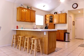 Kitchen 1