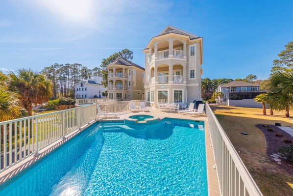 Escape to luxury at 3 Urchin Manor, your ultimate vacation destination for extended family and friends.