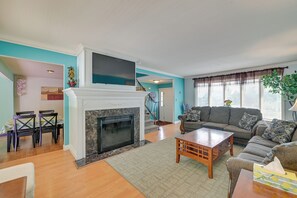 Living Room | Fireplace | Smart TV | 1st Floor