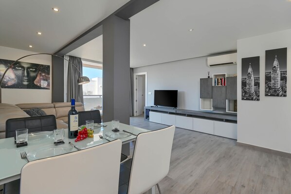 Living-dining room